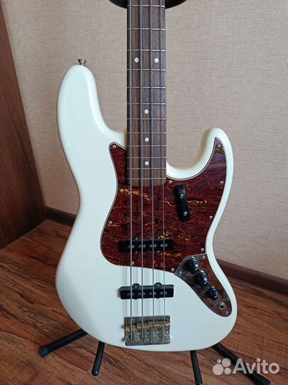 Squier Classic Vibe Jazz Bass 60s