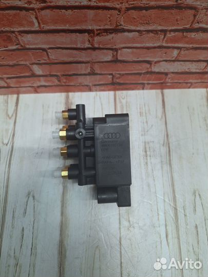 Блок клапанов Audi Q7 4M/Q8/Bentley/Touareg 3 CR