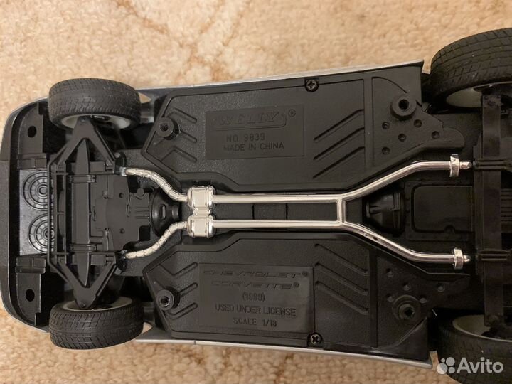 Chevrolet Corvett 1999 1/18