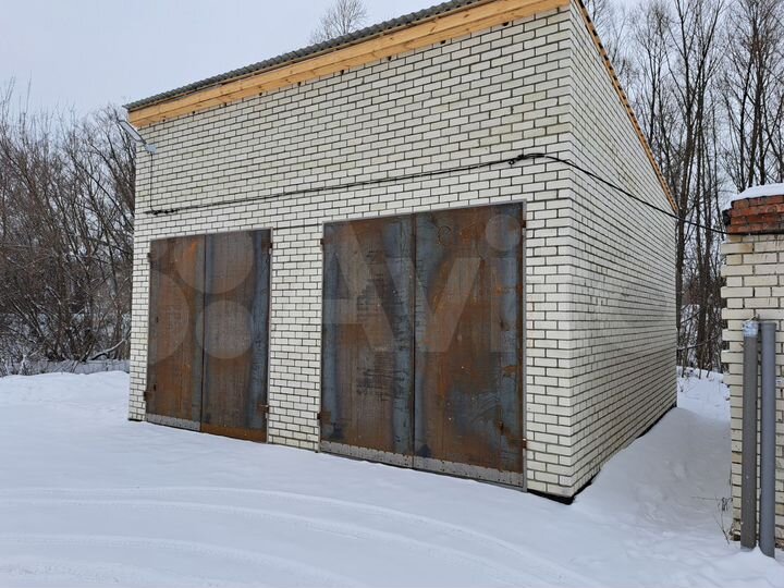 Гараж, > 30 м²