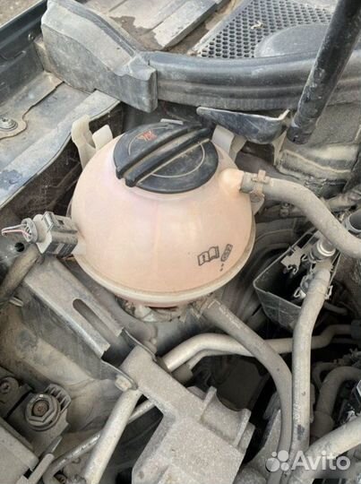 Расширительный бачок Audi Q3