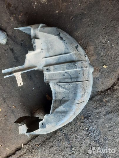 Подкрылок задний левый BPE Subaru Outback 2007