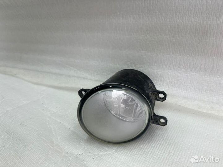 Фара противотуманная передняя левая Toyota Camry