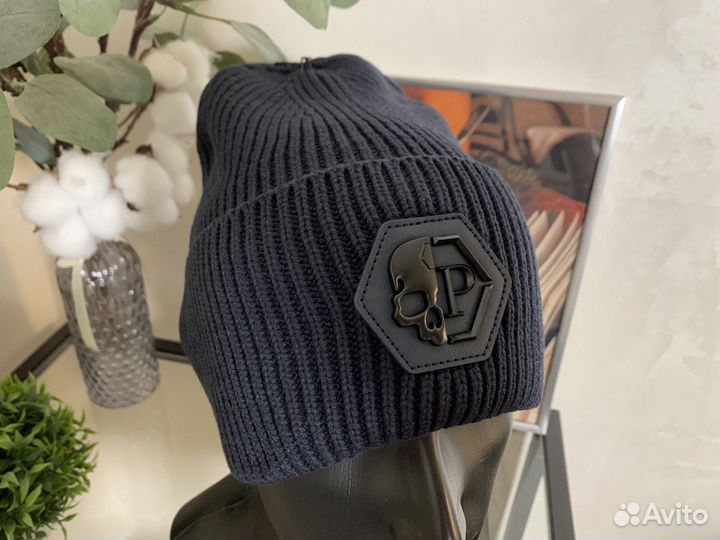 Шапка Philipp Plein с металлическим черепом