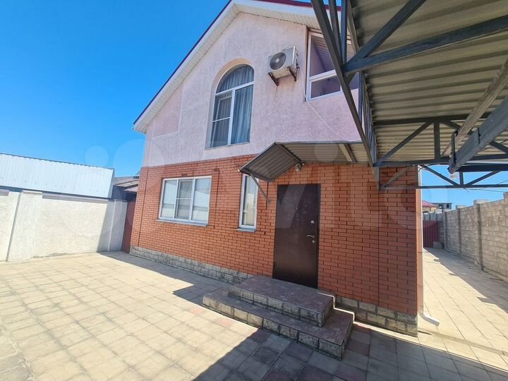 Дом 146 м² на участке 5 сот.