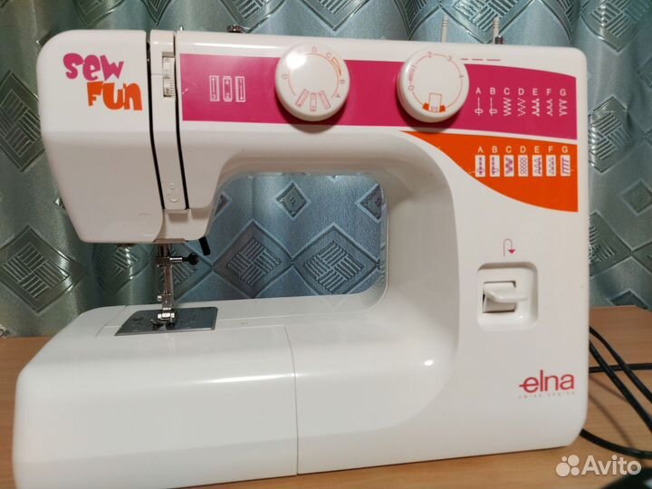 Швейная машина elna