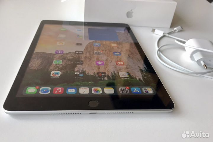 Apple iPad 2021 (9 поколение) полный комплект