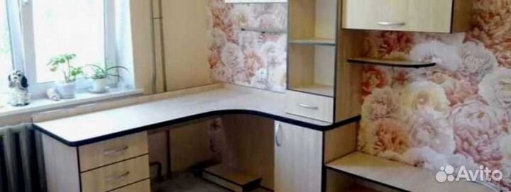 Рабочая зона у окна