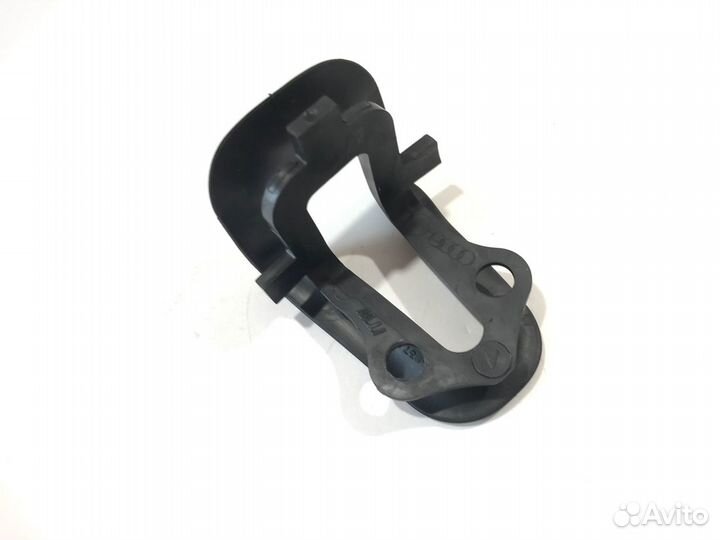 Уплотнитель замка двери Audi A6 C6