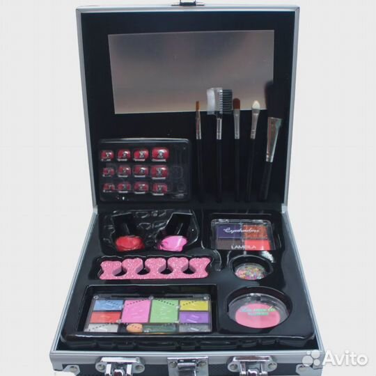 Набор детской косметики в кейсе 26 предметов