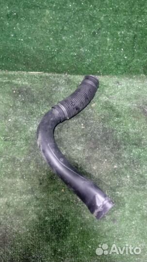 Патрубок воздушного фильтра Renault Logan