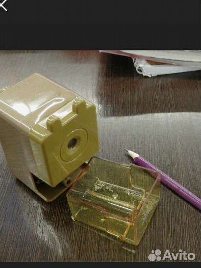 Точилка для карандашей механическая