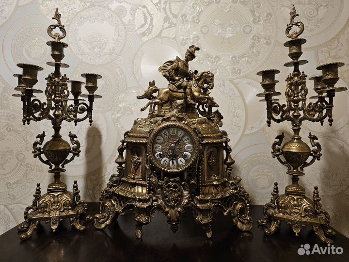 Часовой гарнитур, автор franz hermle & sohn, Герма