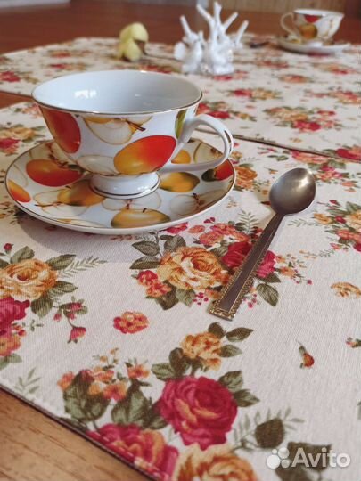 Дорожка на стол (плюс четыре салфетки)