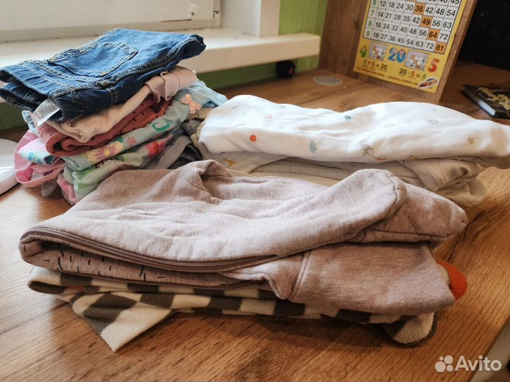 Одежда для девочки пакетом 6-9 месяцев
