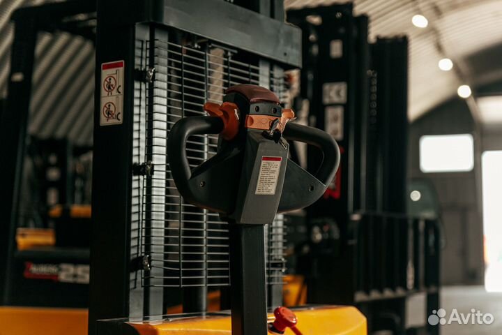 Электроштабелер Zauberg S1525