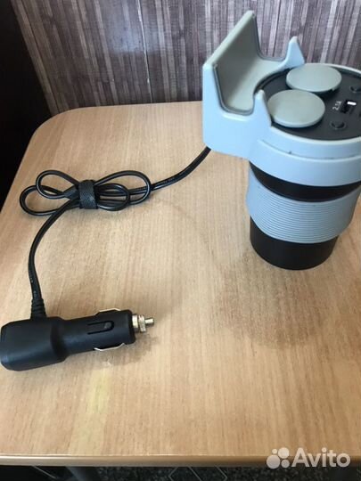 Автомобильное зарядное устройство