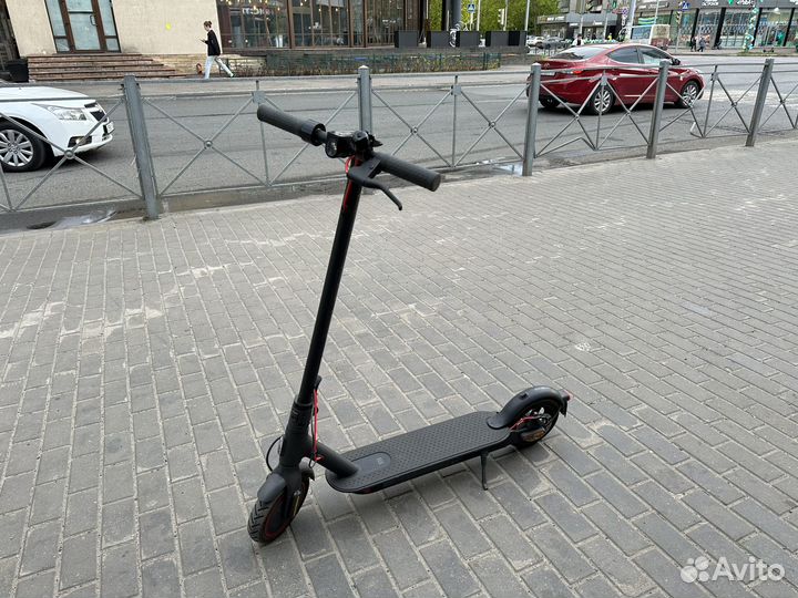 Электросамокат Xiaomi M365 Pro