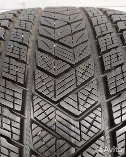 Pirelli Scorpion Winter 305/35 R21 100Z