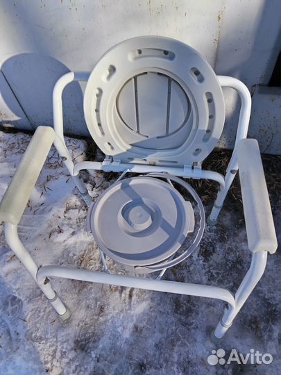 Кресло туалет для инвалидов и пожилых людей