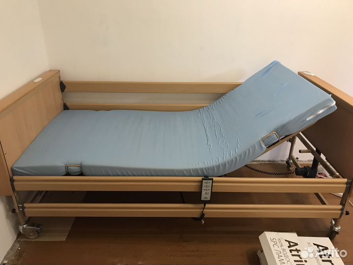Медицинская кровать с электроприводом