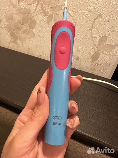 Детская Электронная зубная щетка Braun Oral-B