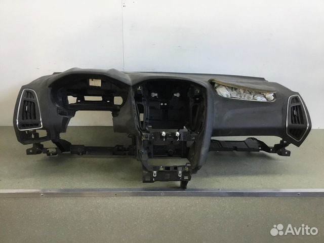 Торпедо Ford Focus III 2011