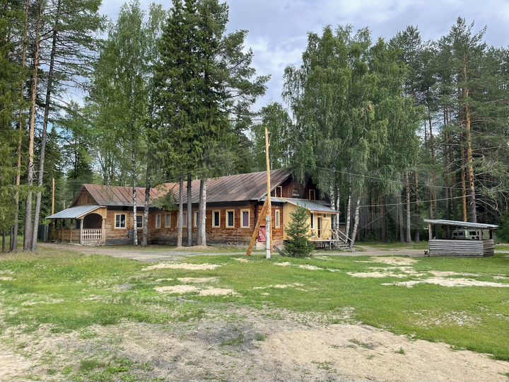 Дом 320 м² на участке 2 га