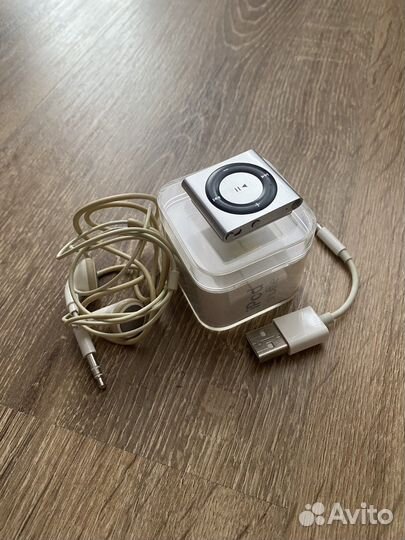 Плеер iPod shuffle 4