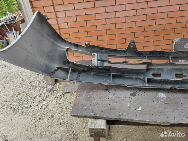 Бампер передний Toyota Carina AT211