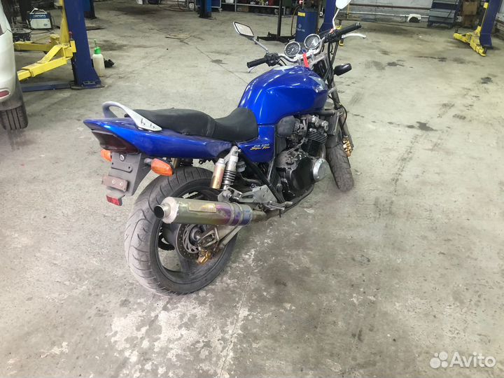 Мотоцикл honda CB400SFV