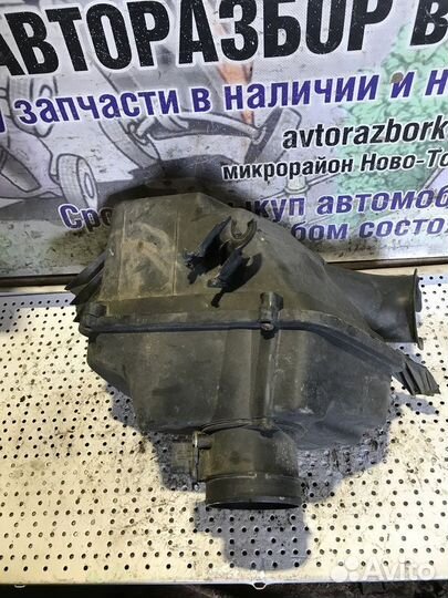 Корпус воздушного фильтра Cadillac SRX