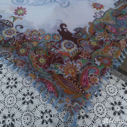 Платок шаль красивый