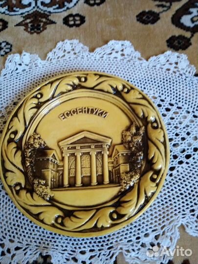 Настенная тарелка