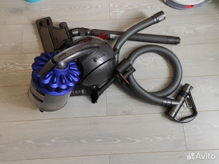 Пылесос Dyson DC37 dayson ball