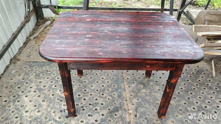 Столик журнальный брашированный