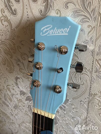 Акустическвя гитара belucci