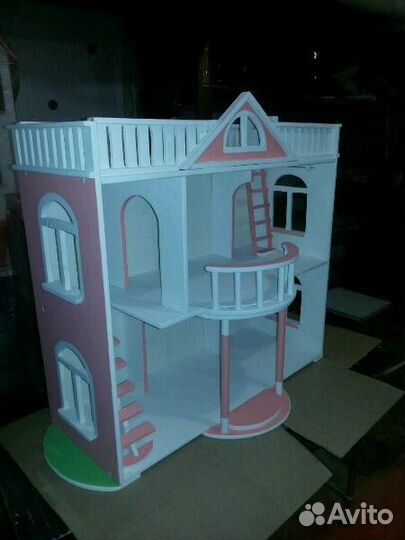 Домик кукольный новый