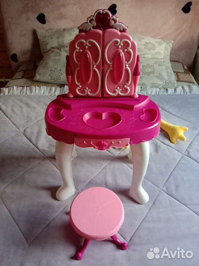 Детский туалетный столик для девочки