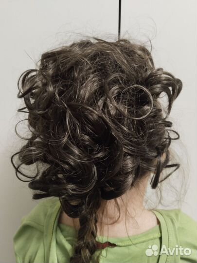 Шиньон-хвост на крабе