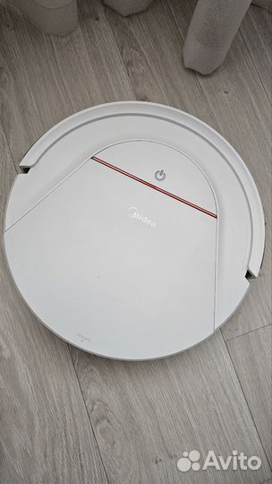 Робот пылесос с влажной уборкой Midea