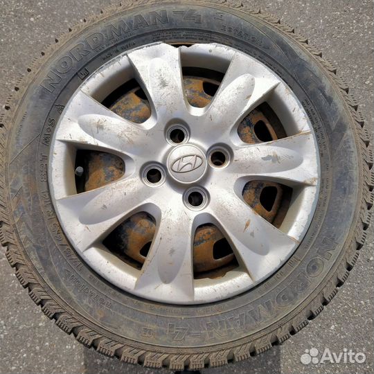 R14 Nokian Tyres Nordman 4 175/65, PCD 4x100 DIA 54.1