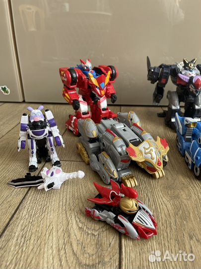 Мегароиды Монкарт