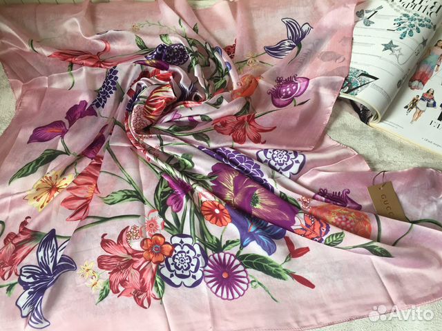 Новый шёлковый платок Gucci