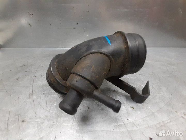 Патрубок воздушного фильтра Volkswagen Passat B5