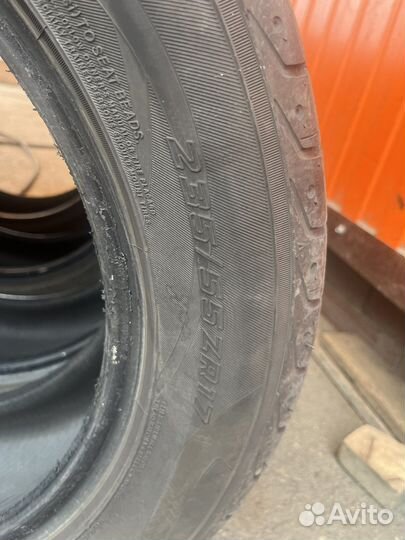 Yokohama Advan Sport V103 235/55 R17 103Y