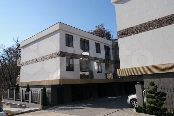 Таунхаус 165 м² на участке 1 сот.