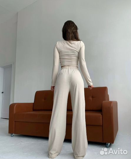 Костюм женский 42 44