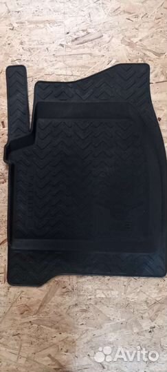 Резиновые коврик УАЗ Патриот