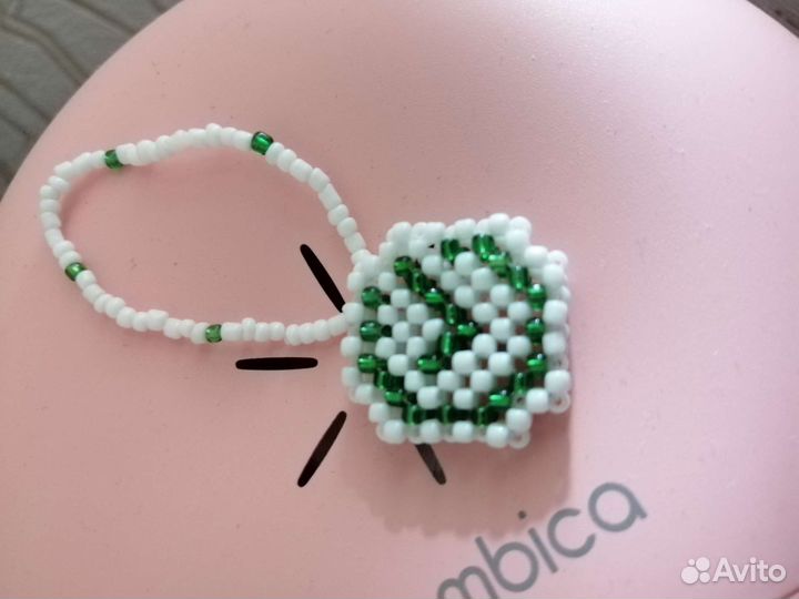 Брелок из бисера